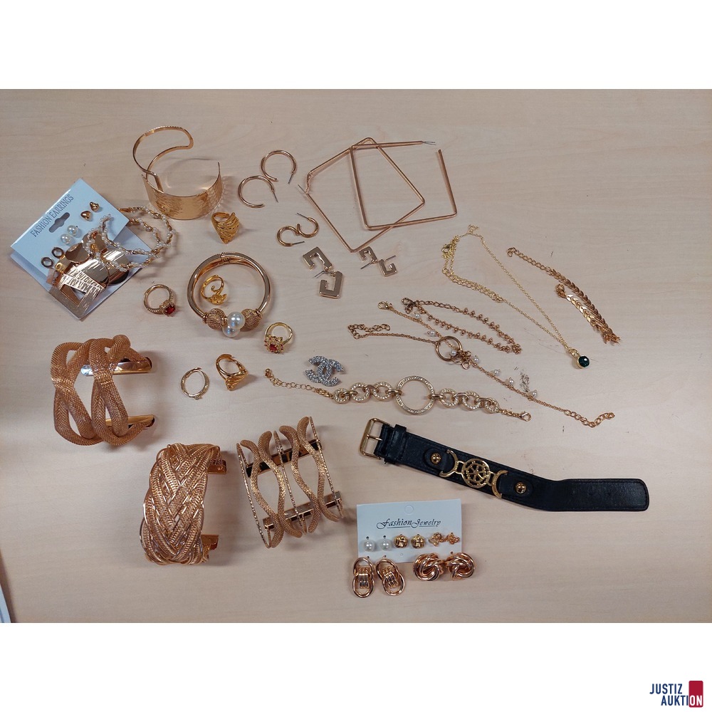 Konvolut aus Modeschmuck&colon; Armspanne&comma; Ketten&comma; Ohrringe&comma; Ringe&comma; vergoldet NEU