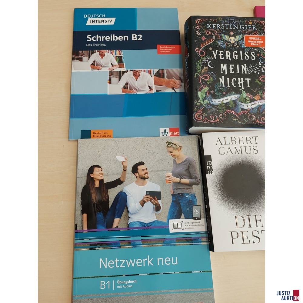 Konvolut an diversen Büchern