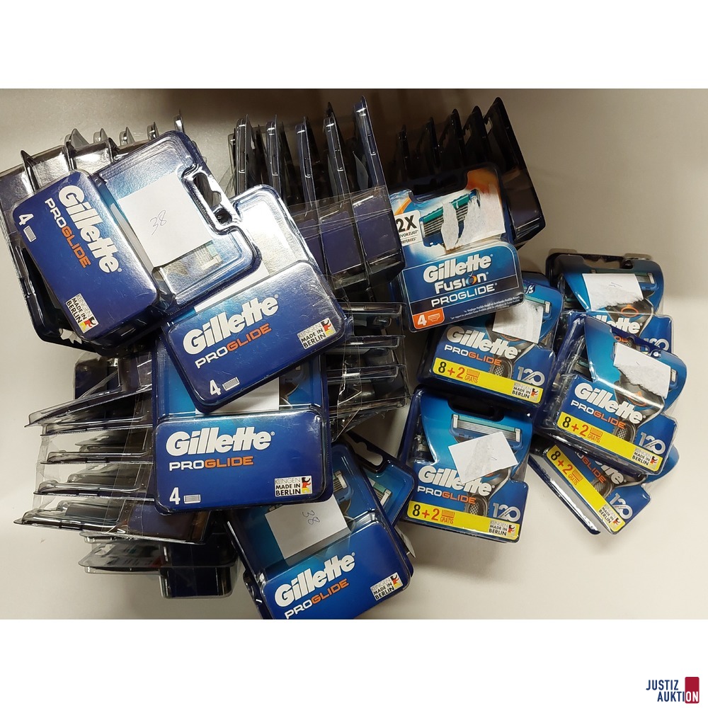 67 Packungen Rasierklingen