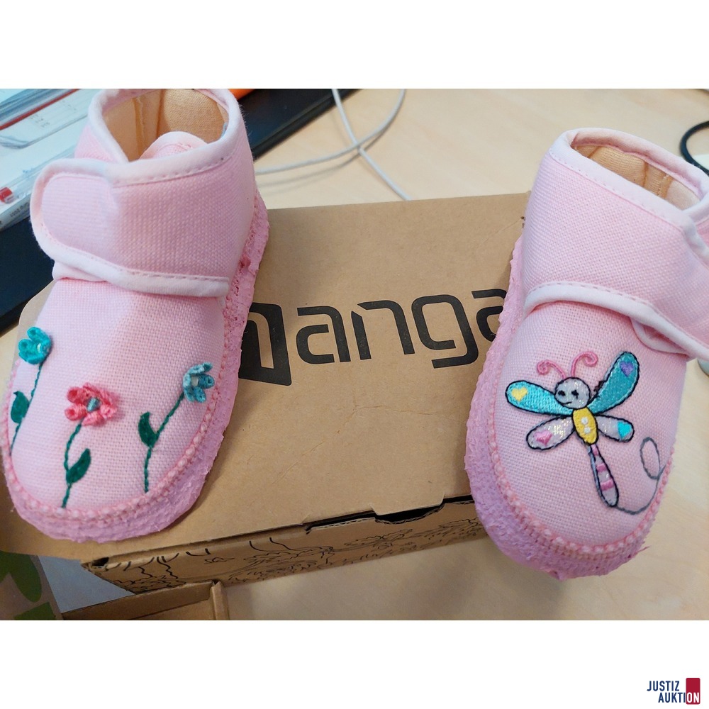 2 Paar Kinderschuhe