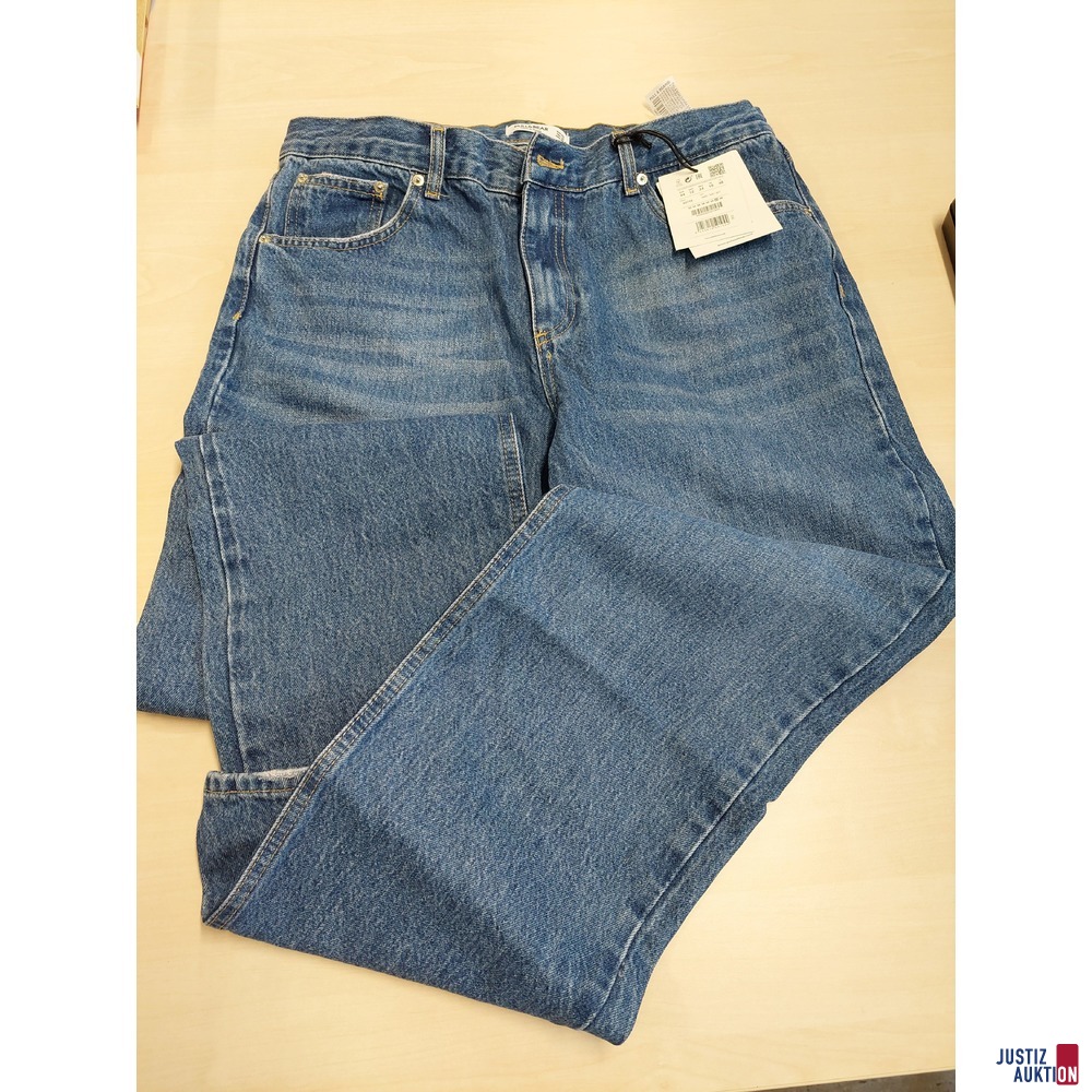 Herrenjeans der Marke Bull&amp;Bear Straight High Rise