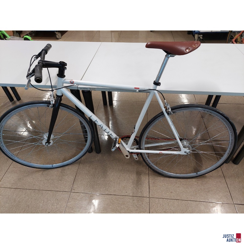 Fahrrad der Marke Leader Free Fixed