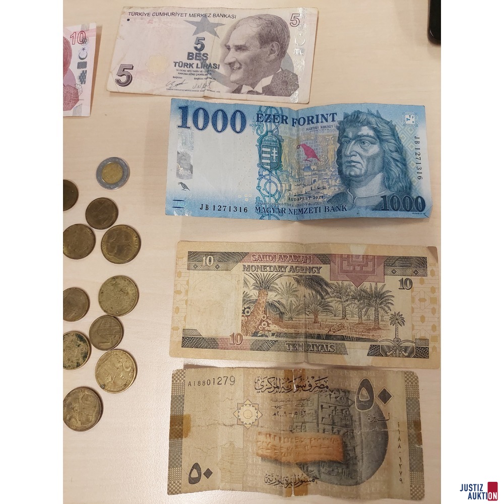 Lot bestehend aus Banknoten (8x) und Münzen (14x) diverser Länder