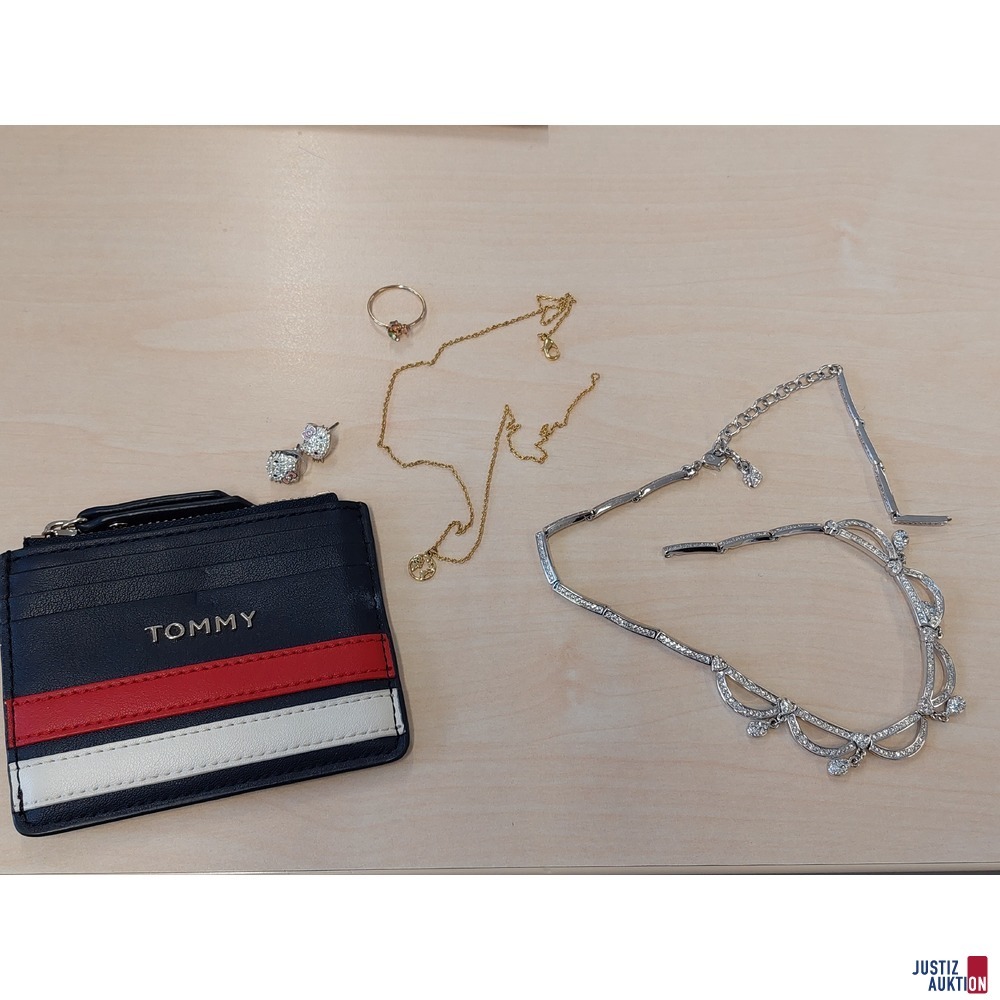 Konvlut aus Modeschmuck