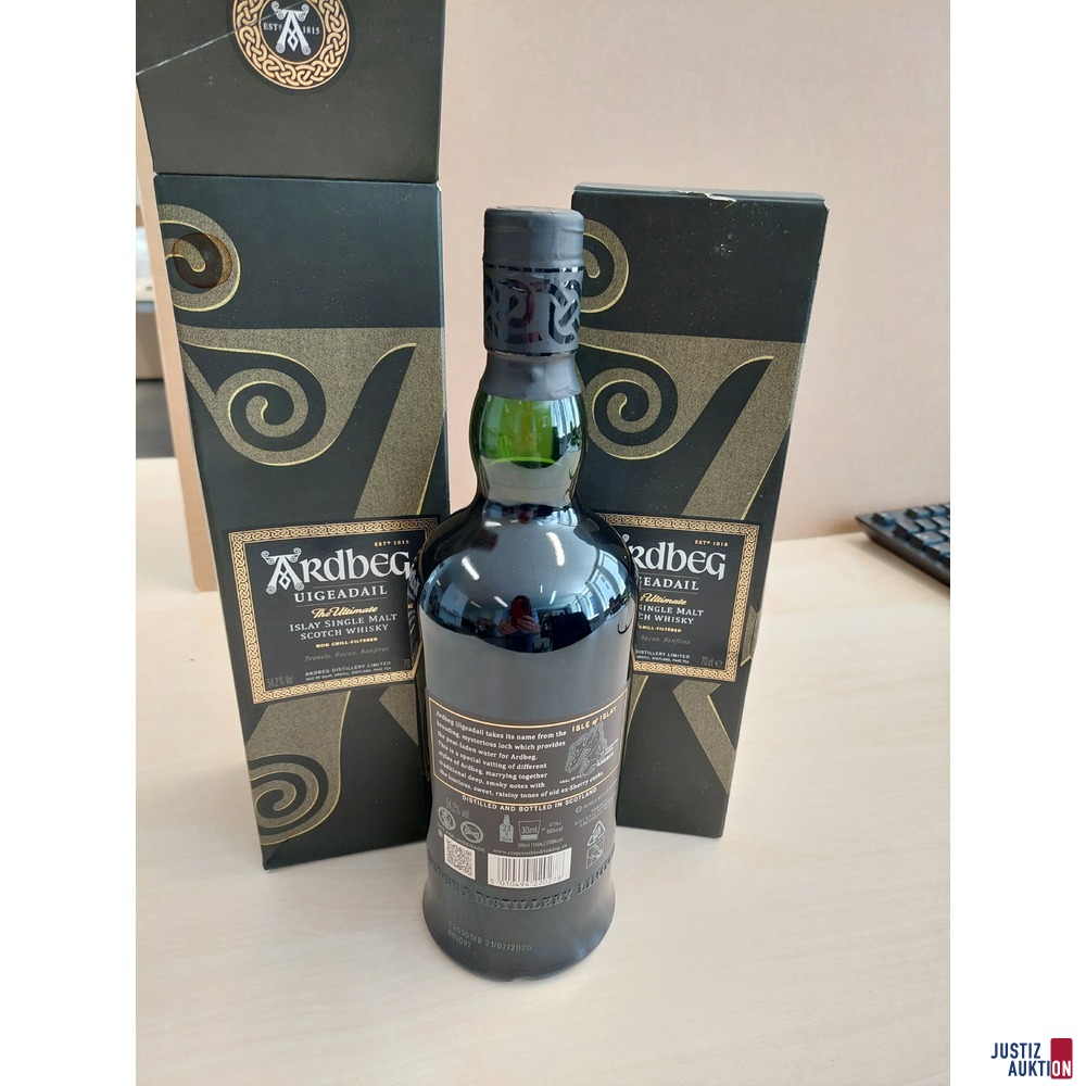 2 Flaschen Ardbeg Uigeadail  Islay Single Malt Scotch Whiskey 54&comma;2&percnt; &agrave; 0&comma;7l in Originalverpackung