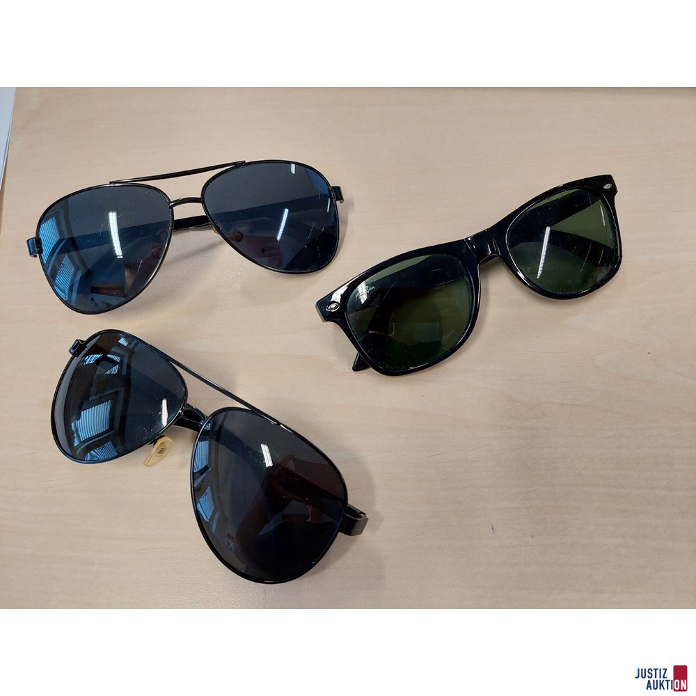 Sonnenbrille der Marke Armani u.a.