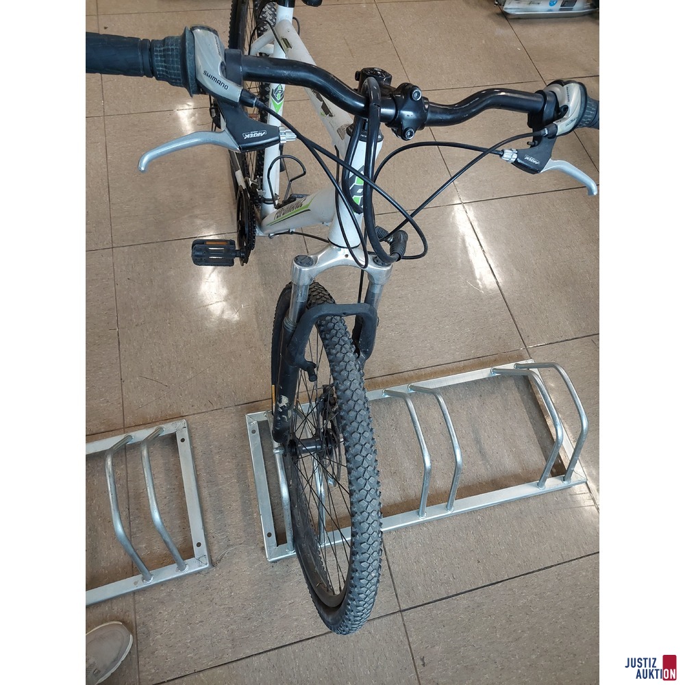 Fahrrad der Marke Performance MTB Sportline Series