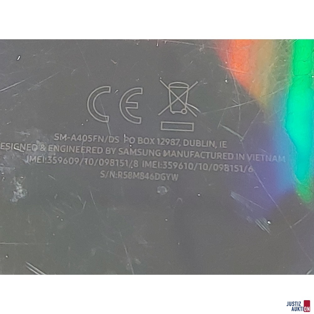 Handy der Marke Samsung Galaxy A40