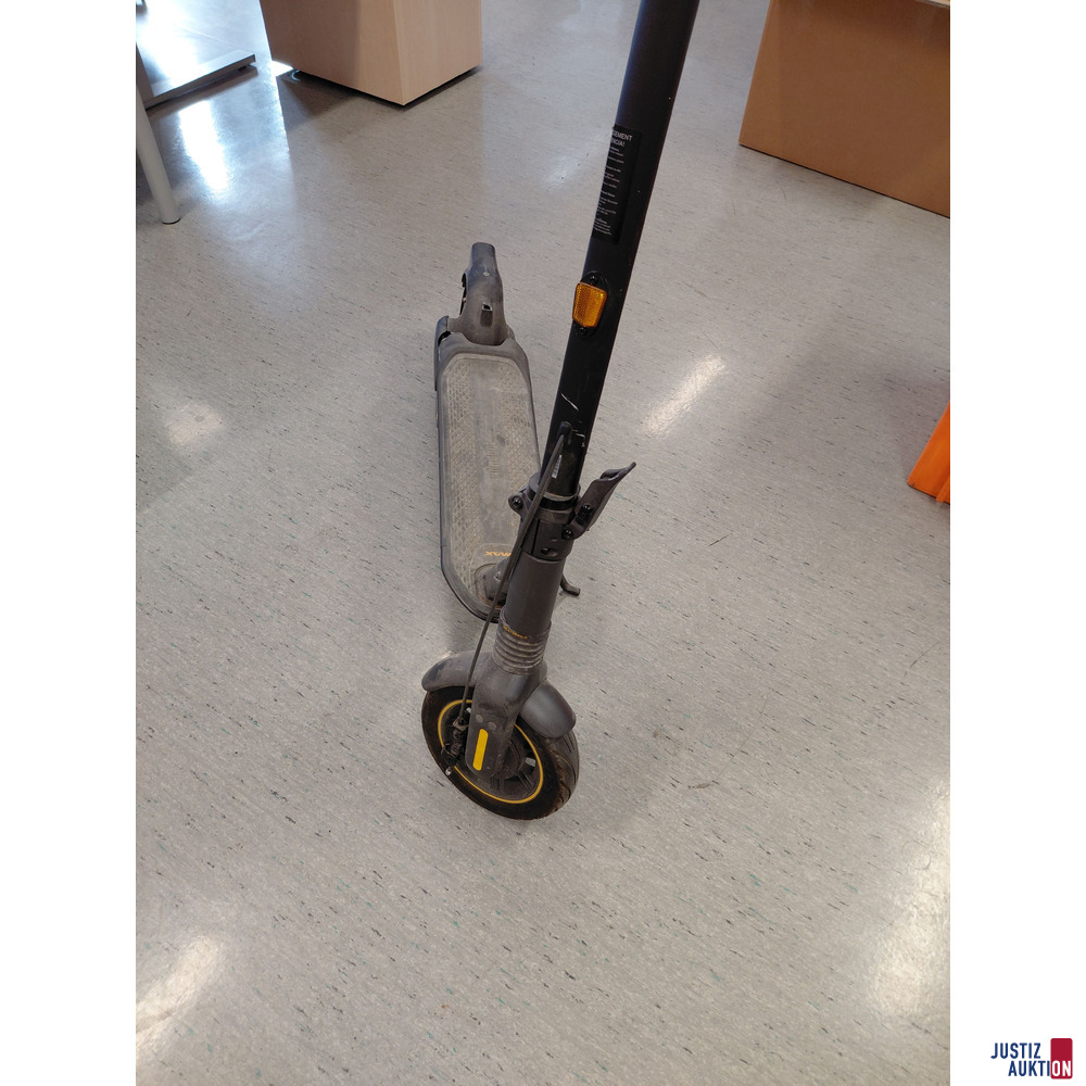 E-Scooter Ninebot Kick Scooter - Model&colon; 051501E
