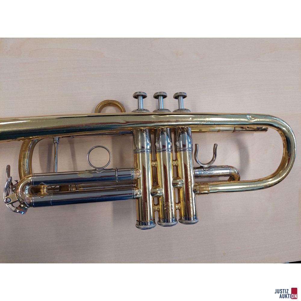 Trompete der Marke Yamaha YTR6445H
