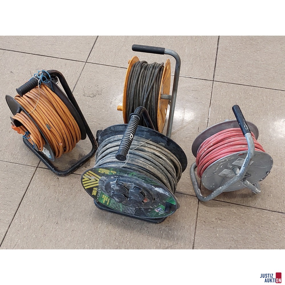 Konvolut bestehend aus diversen Bosch Werkzeugen