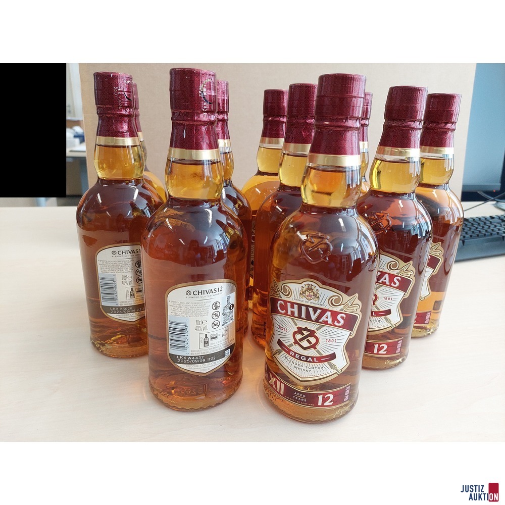 11 Flaschen Chivas Regal Blended Scotch Whisky 40&percnt; &agrave; 0&comma;7 l
