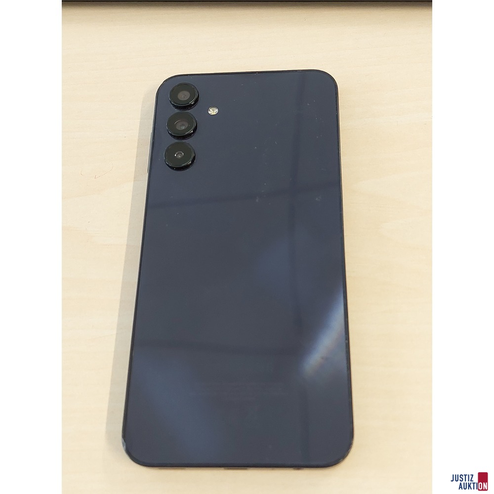 Handy der Marke Samsung Galaxy A15