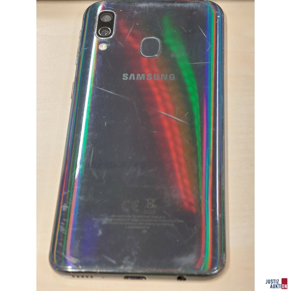 Handy der Marke Samsung Galaxy A40