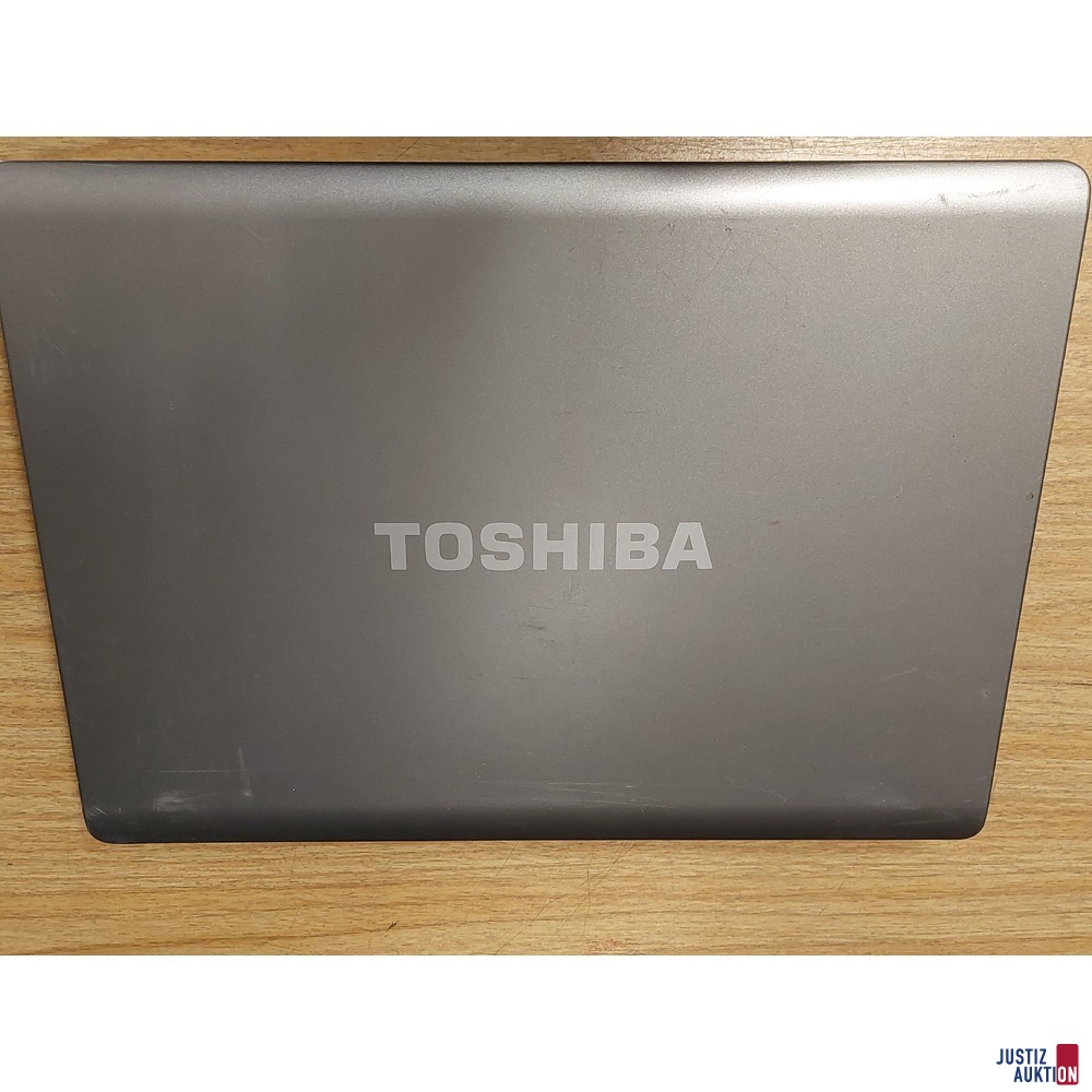 Laptop der Marke Toshiba SATELLITE PRO L300-28Z