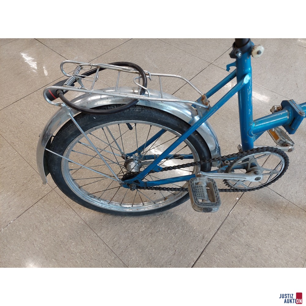 Fahrrad der Marke Camping