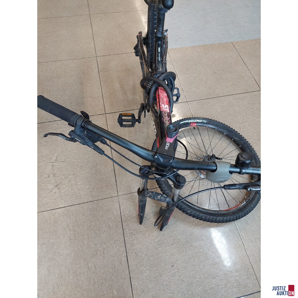 Fahrrad der Marke Rockrider ST 530S Sport Trail