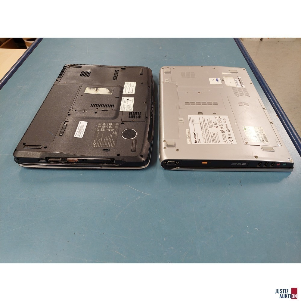 Laptop der Marke Lenovo Model&colon; 0768 u&period;a&period;