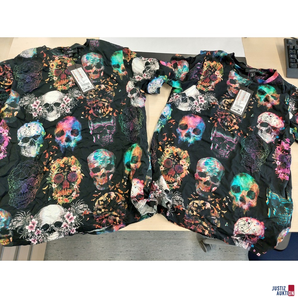 Kurzarm-Tshirts der Marke SMOG 1x Gr&period; XS 1x Gr&period; M  neuwertig