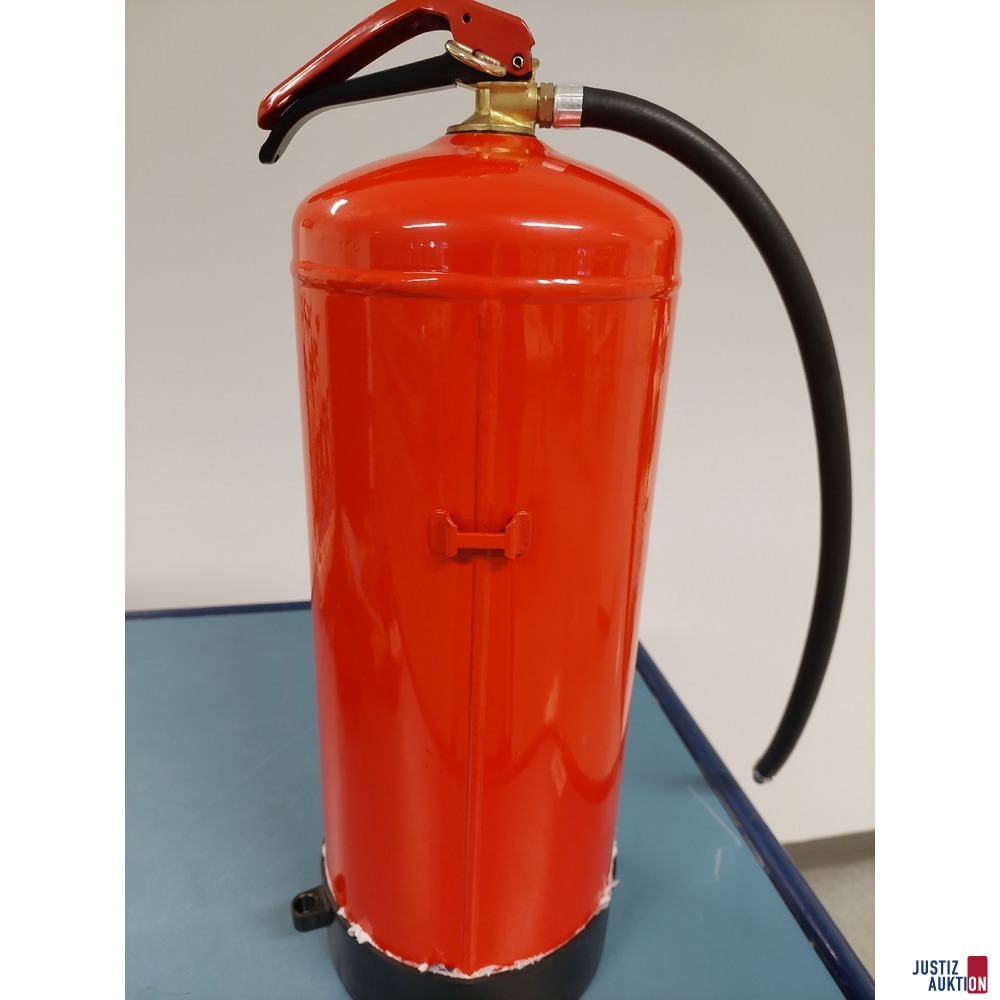 Feuerlöscher der Marke Jamal 233 B