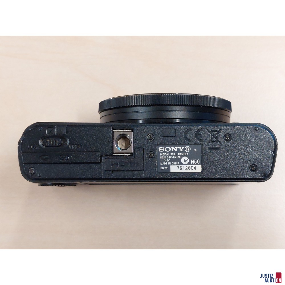 Digitalkamera der Marke Sony Model: DSC-RX100