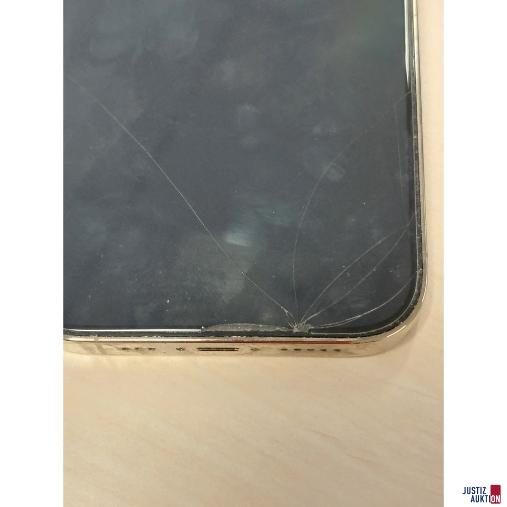 Handy der Marke iPhone 14 gebraucht/Gebrauchsspuren vorhanden