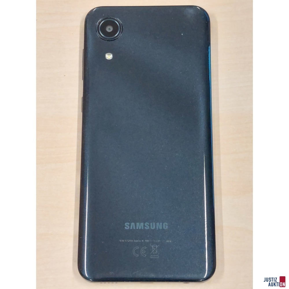 Handy der Marke Samsung Galaxy A03 Core Model SM-A032F