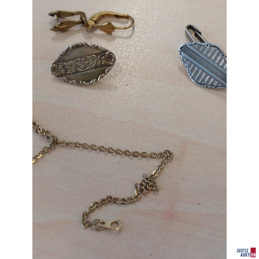 Konvolut an Modeschmuck