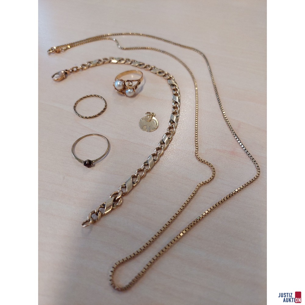 Konvolut aus Gelbgoldschmuck 585 &permil; punziert
