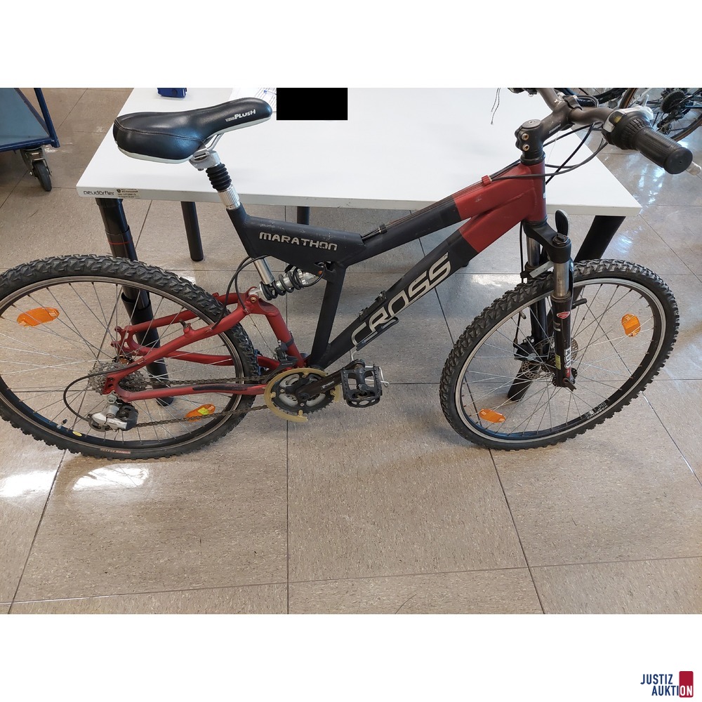 Fahrrad der Marke Cross Marathon
