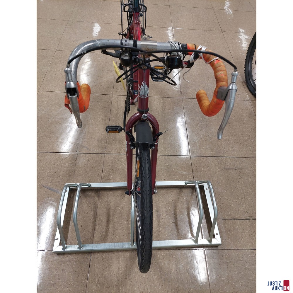 Fahrrad der Marke Nakamura Hurricane Triple Track