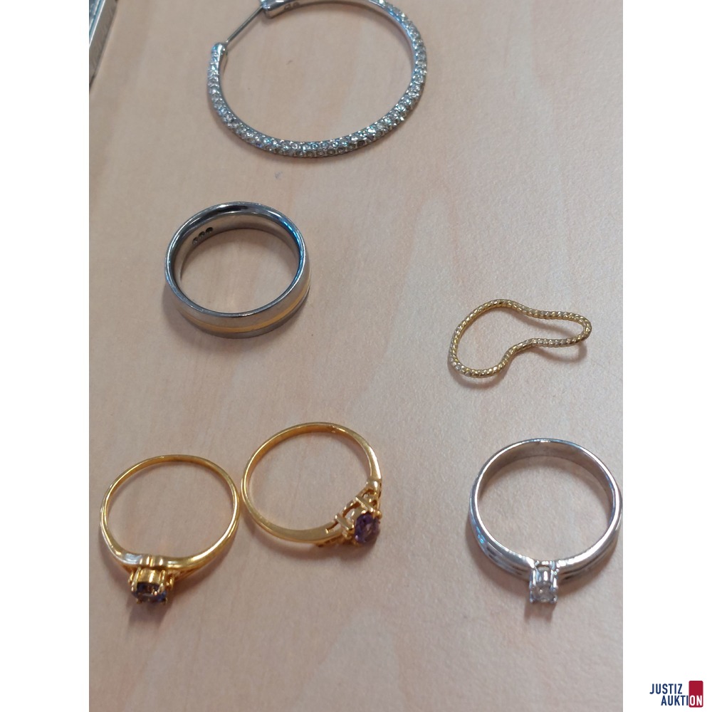 Konvolut bestehend aus diversen&nbsp;Modeschmuck