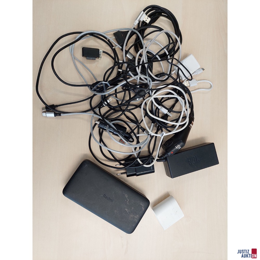 Diverse Ladekabel u.a.