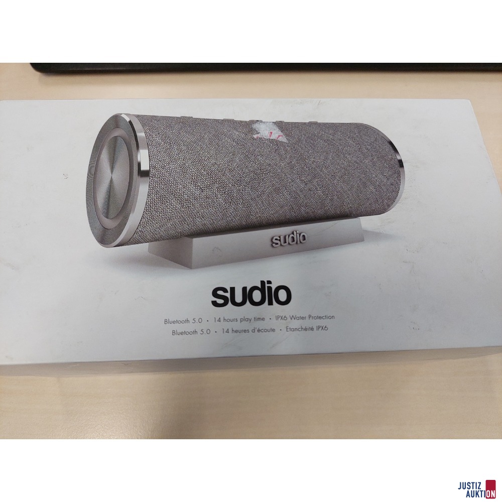 Bluetooth Lautsprecher der Marke Studio mit Originalbox