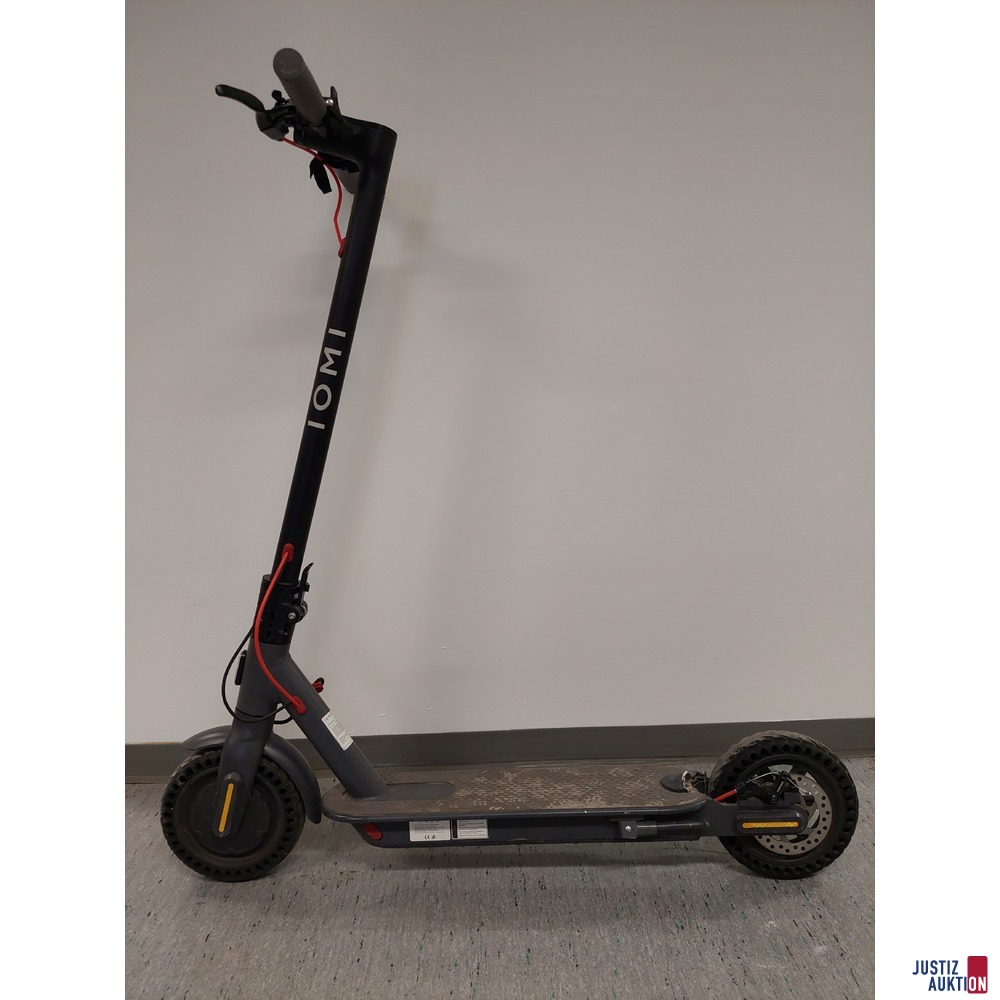 E-Scooter der Marke IOMI IO-SCOOT-C350