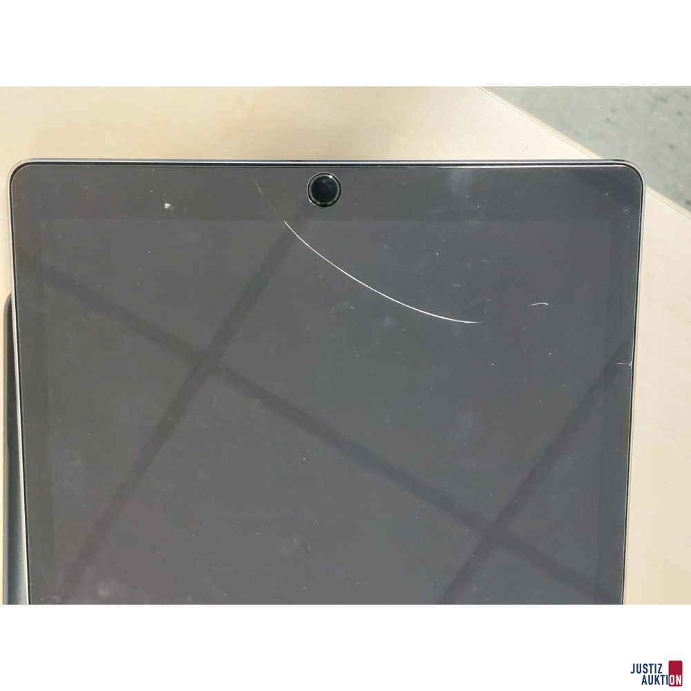 iPad der Marke Apple A-1671