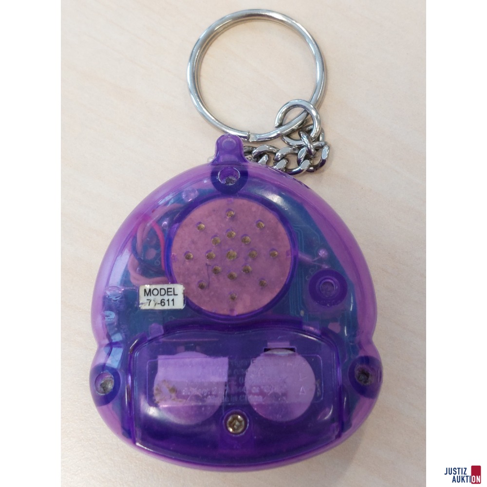 Anhänger Tamagotchi gebraucht/Gebrauchsspuren vorhanden