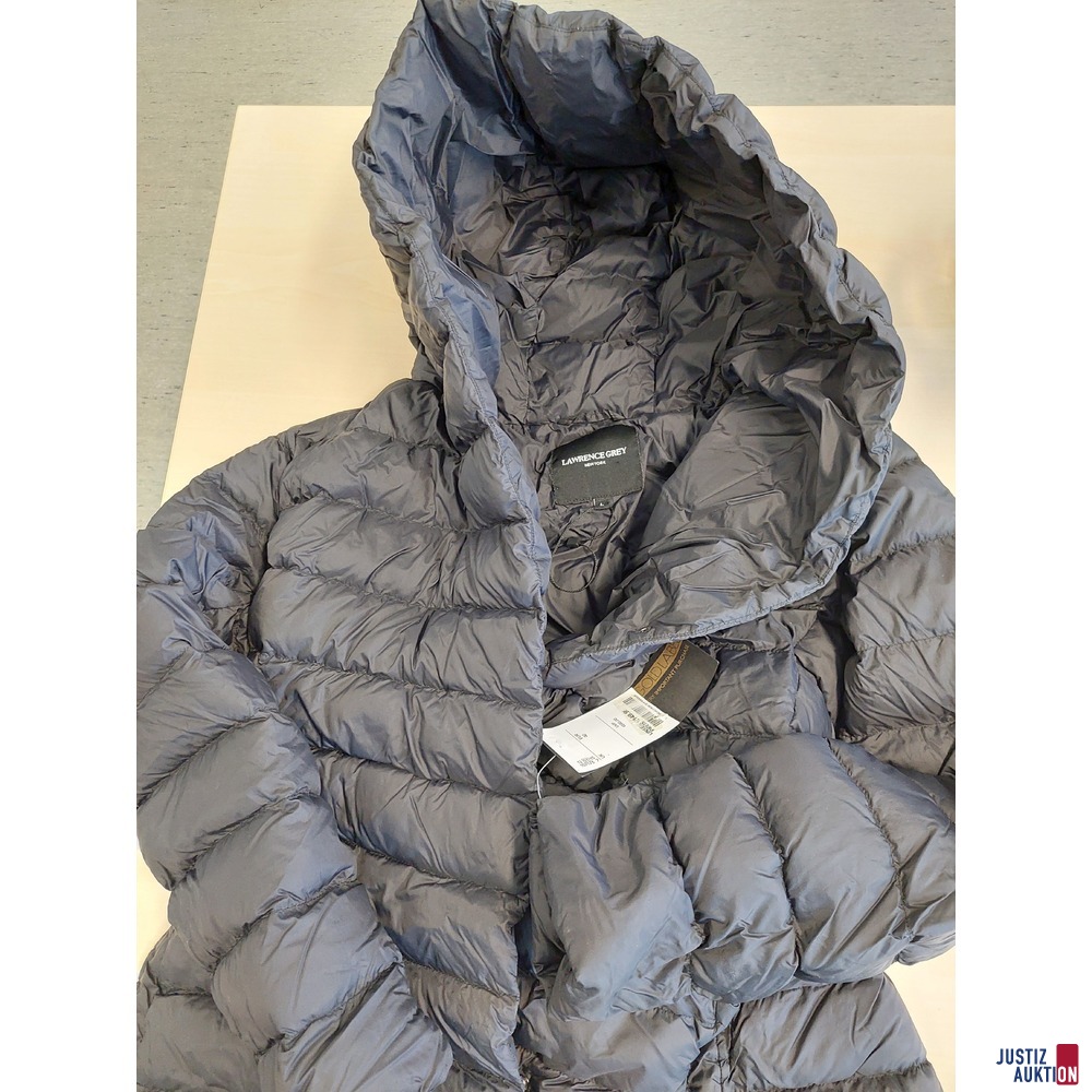 Damendaunenjacke der Marke Lawrence Grey Größe 40