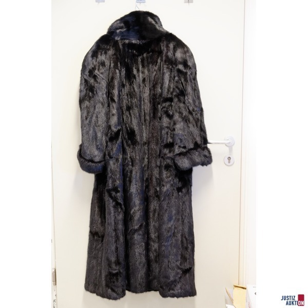 Nerzmantel mit dem Monogramm: PS