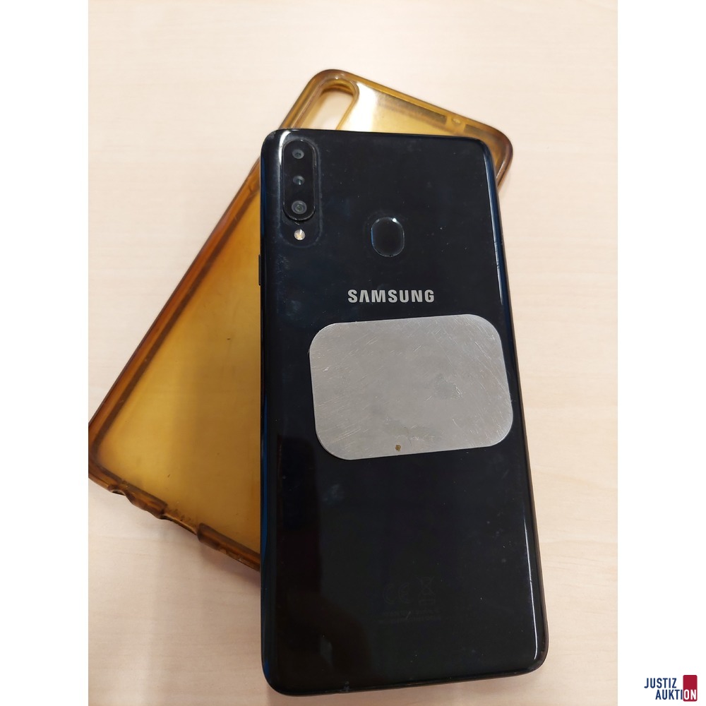 Handy der Marke Samsung Galaxy A20s