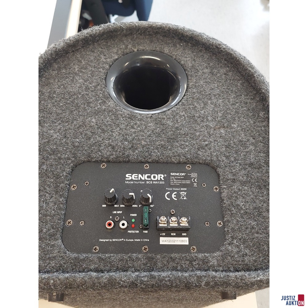 Autoradio der Marke Pioneer u&period;a&period;