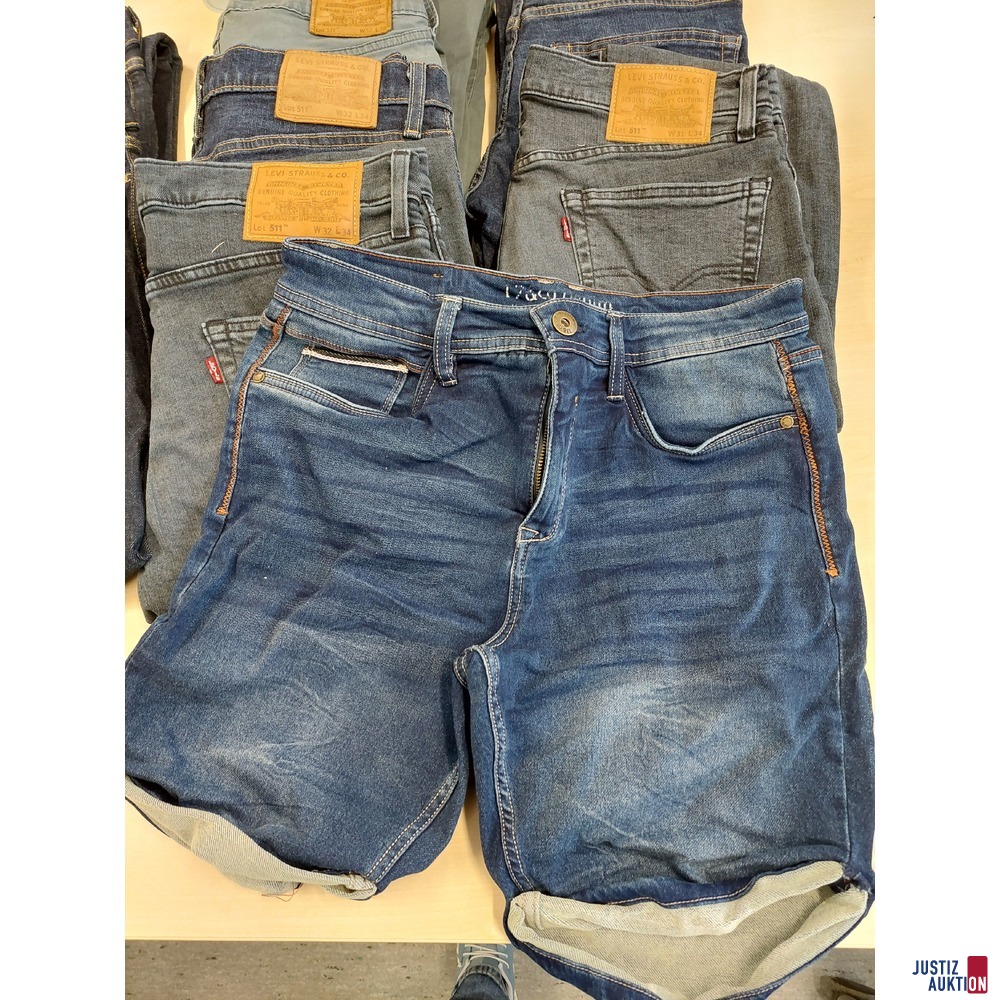 9 Jeans der Marke Levi`s 511