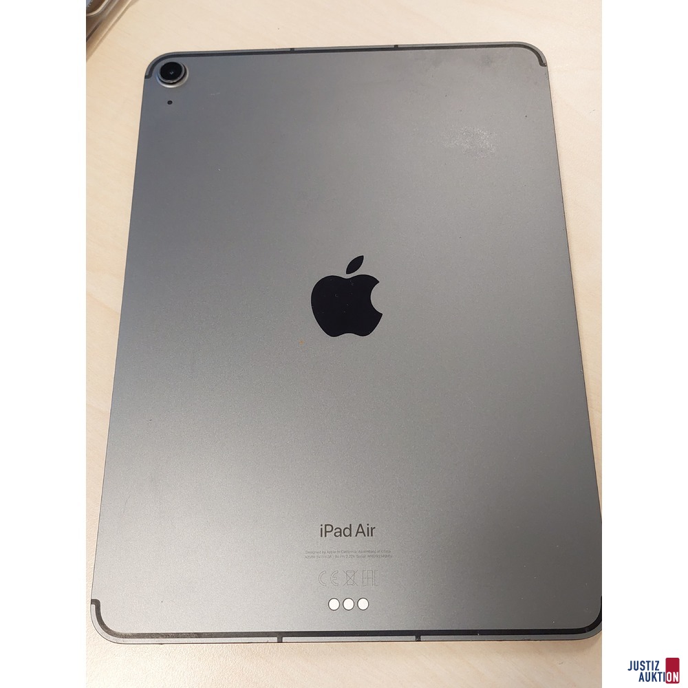 iPad Air der Marke Apple - Model&colon; A2589