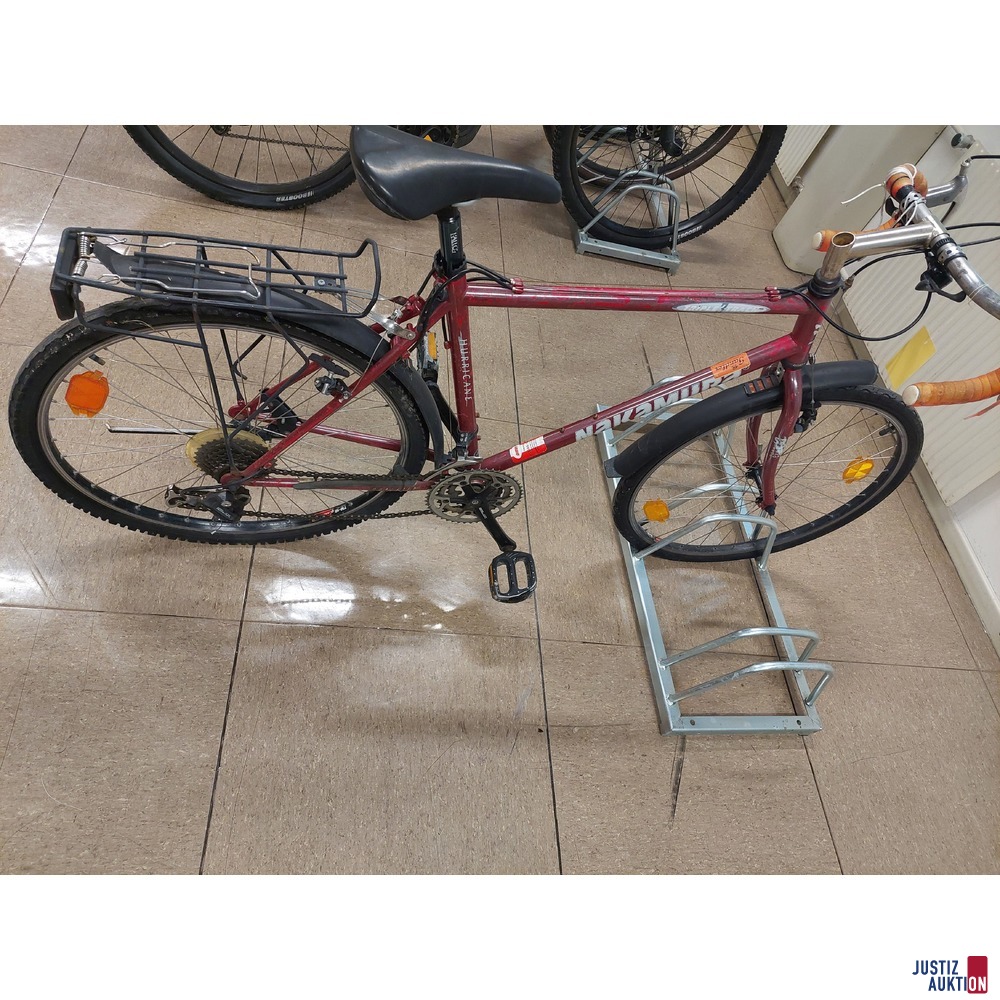 Fahrrad der Marke Nakamura Hurricane Triple Track