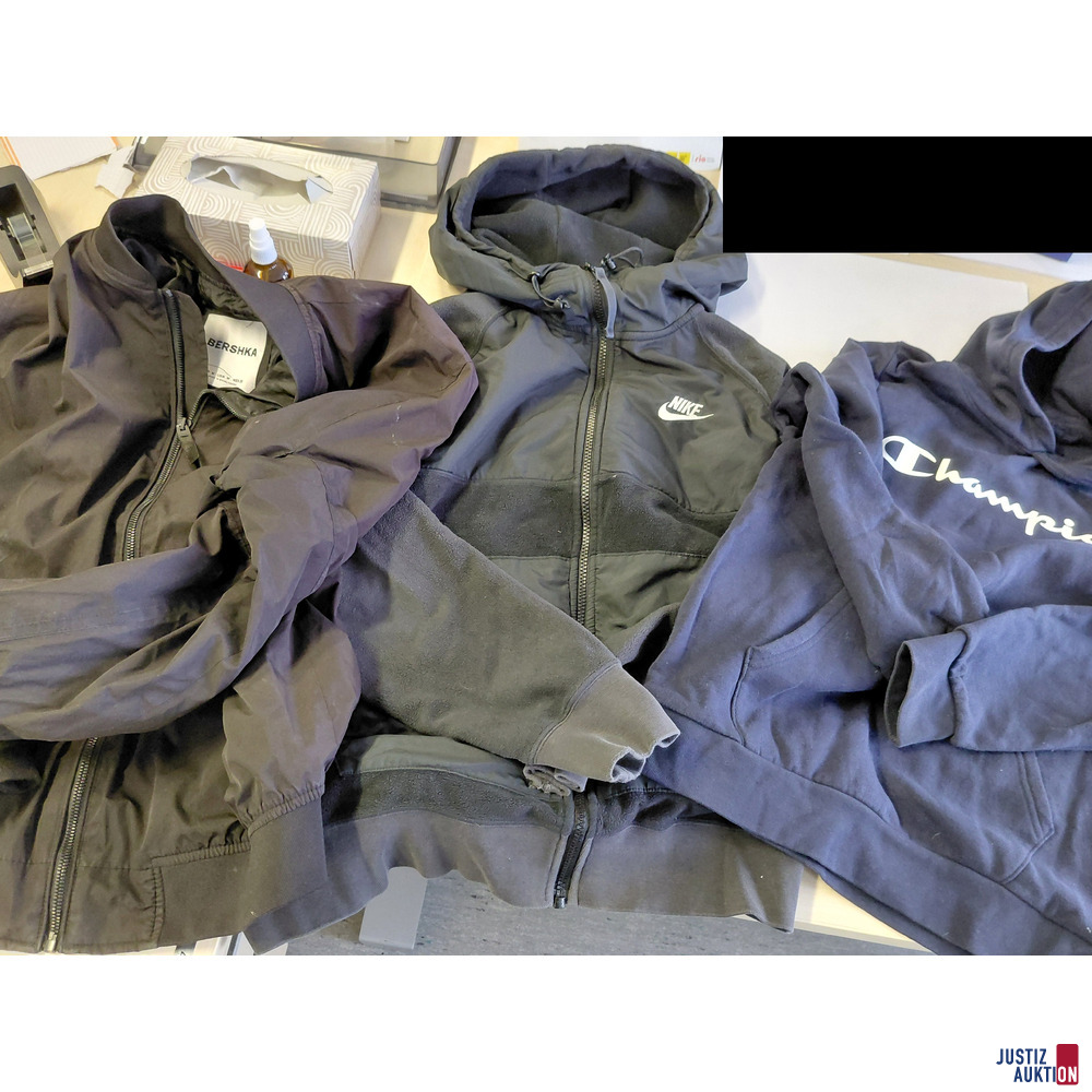 1 Zippjacke Nike Gr&ouml;&szlig;e S u&period;a&period;