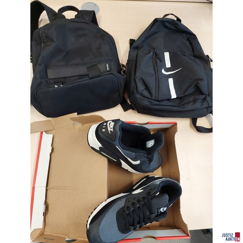 Rucksack der Marke Calvin Klein u.a.