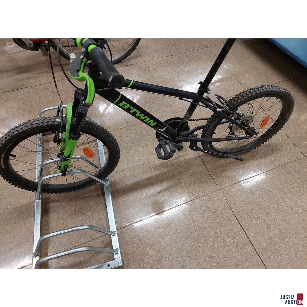 Kinderfahrrad der Marke BTWIN &ndash; Racing Boy 500