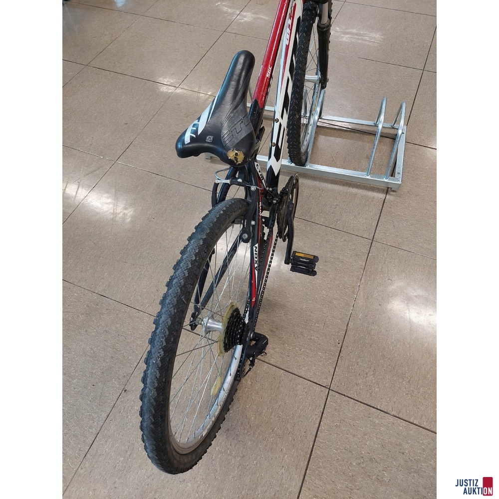 Mountainbike der Marke CTM Axon SGC