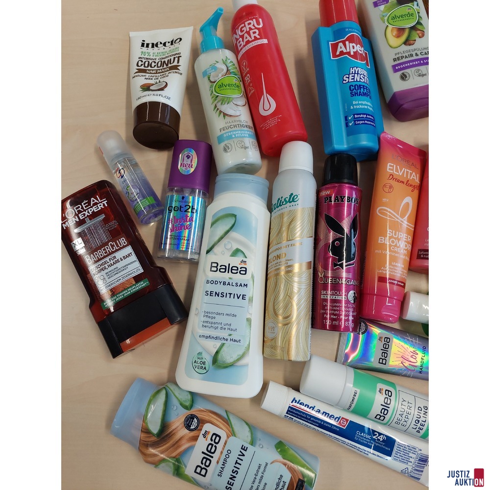 23 diverse Körperpflegeprodukte