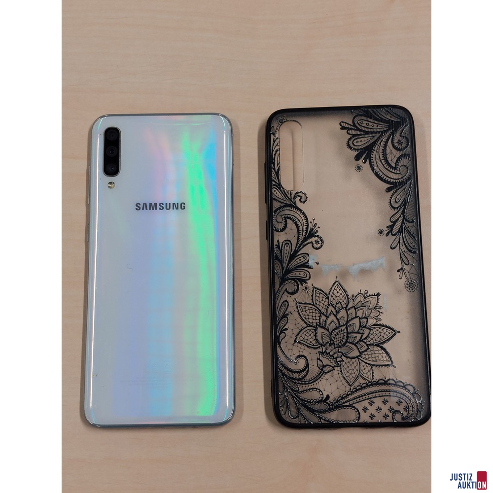 Handy der Marke Samsung Galaxy A70 - Model: SM-A705FN/DS